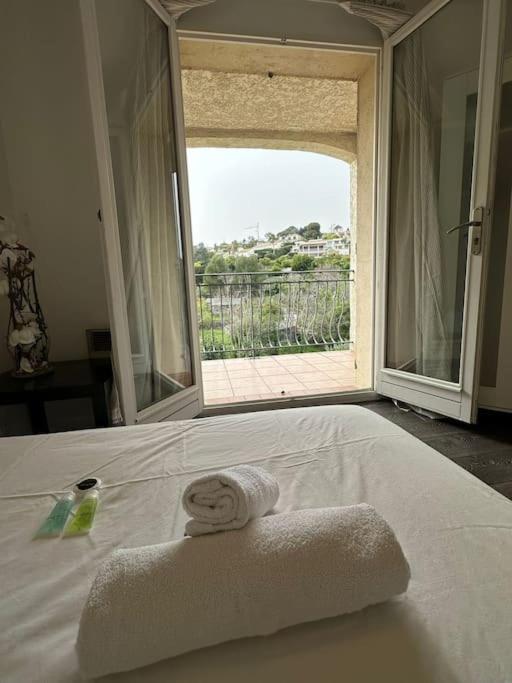 Villa Constance 3 Antibes - Spacieux Logement En Dernier Etage Exterior foto